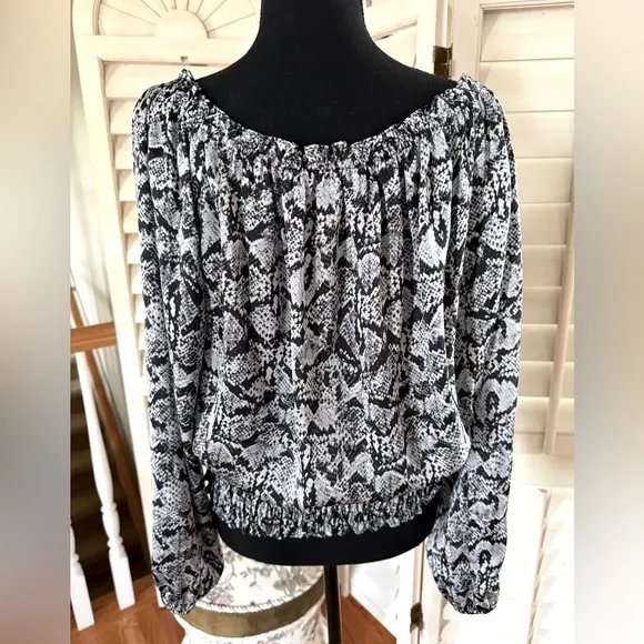 MICHAEL Michael Kors Women’s Snakeskin Print Blouse Size Large - Image 2