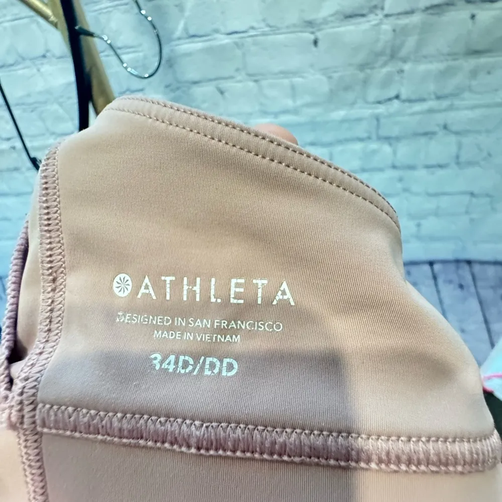 Athleta Transcend Plunge Bra 34 D/DD - Image 7