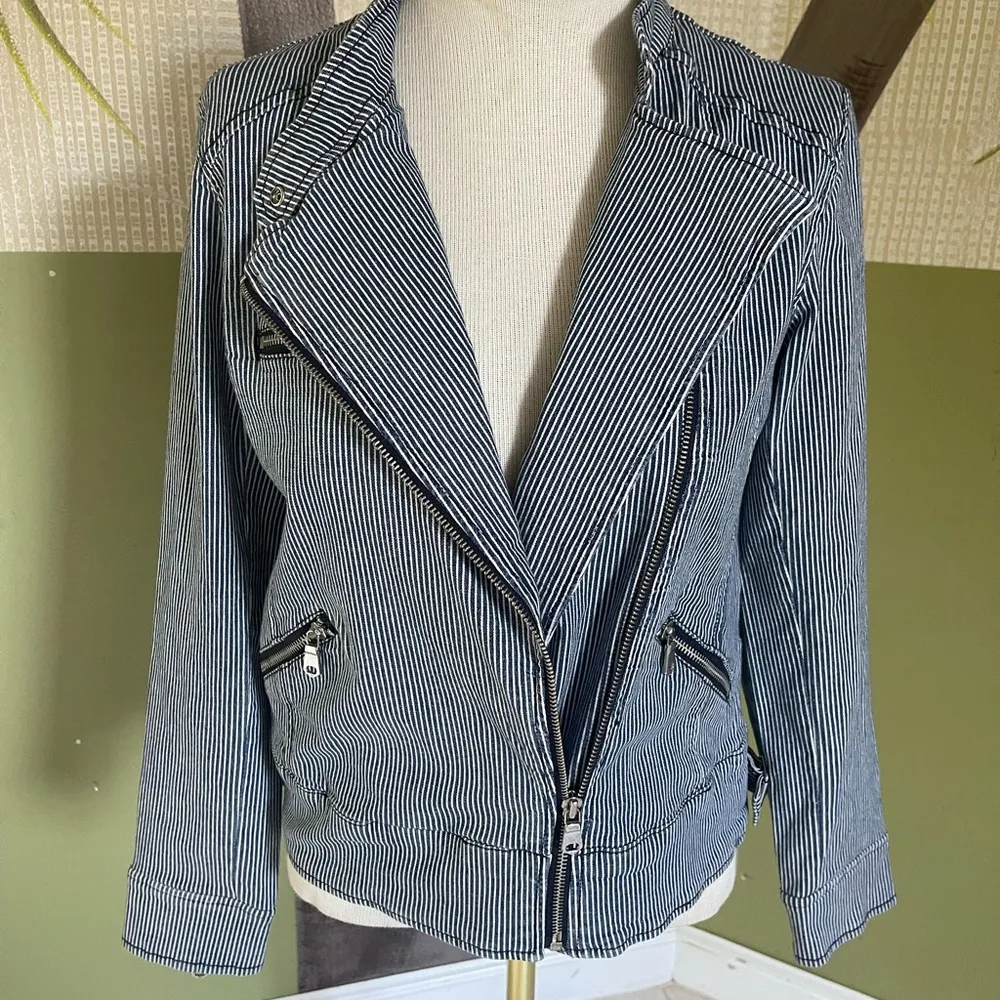 Banana Republic Railroad indigo /white Moto Jean Jacket Size S - Image 6