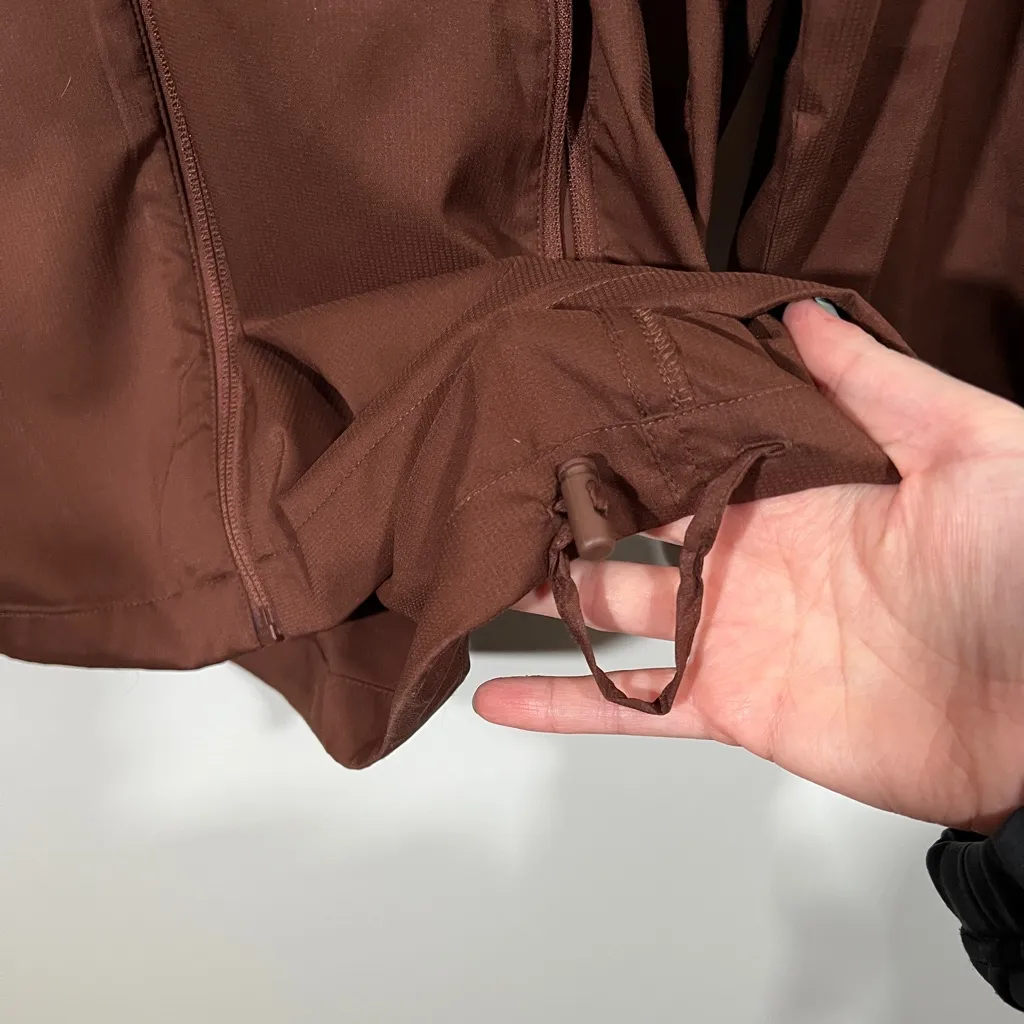 Girlfriend Collective Peregrine Windbreaker in Cocoa Brown Size Medium Zip Up - Image 9