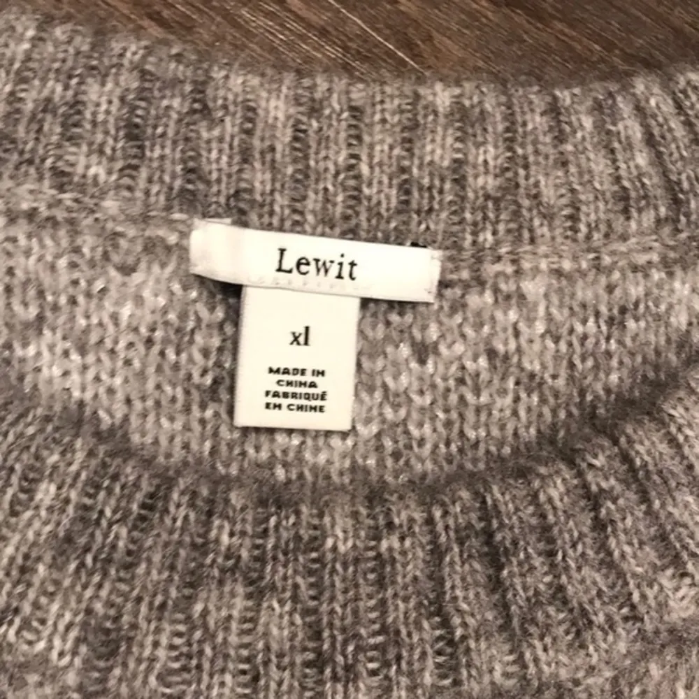 Lewit crewneck Fleur de lis Sweater Gray Size XL - Image 4
