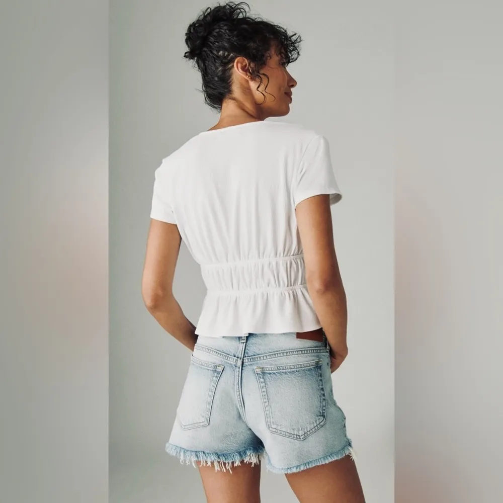 Cinched Flirty Tie Front Top White Size L NWT - Image 3