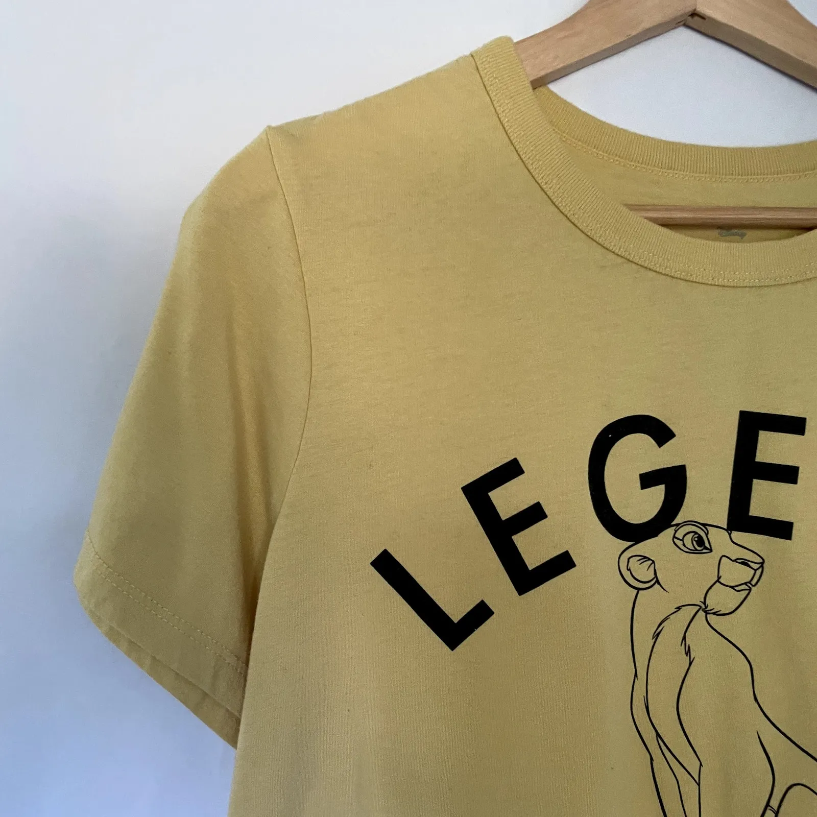 Disney The Lion King yellow Legend simba t-shirt women's size large cotton top - Image 2