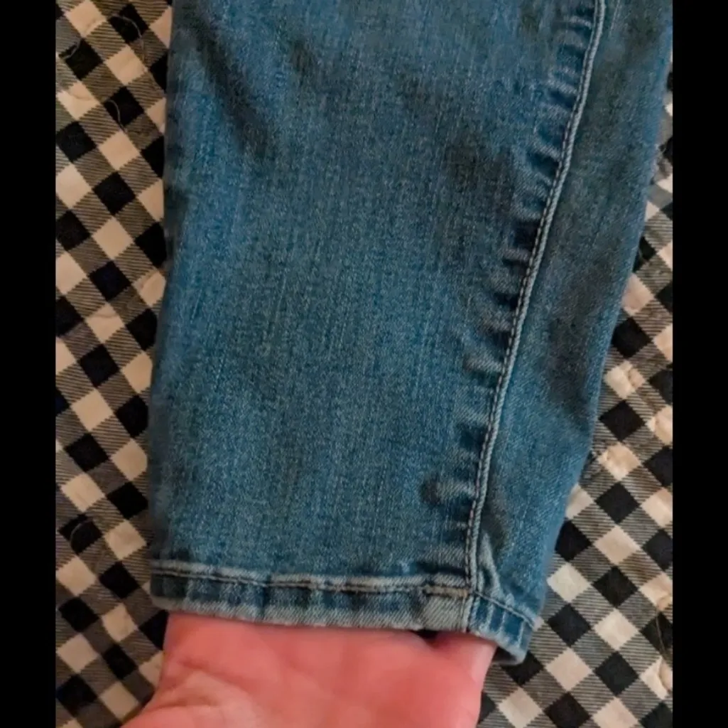 Refuge High Rise Blue Jeans - Image 9