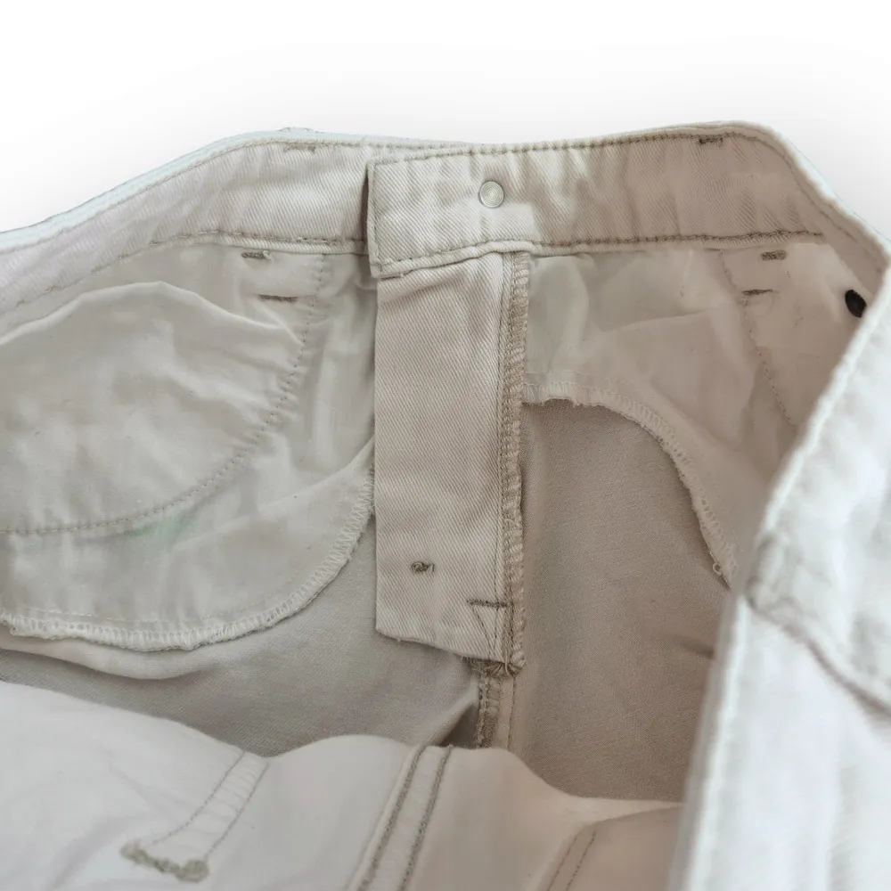 Free People White Mid Rise Super Cheeky Jean Shorts 26 - Image 5