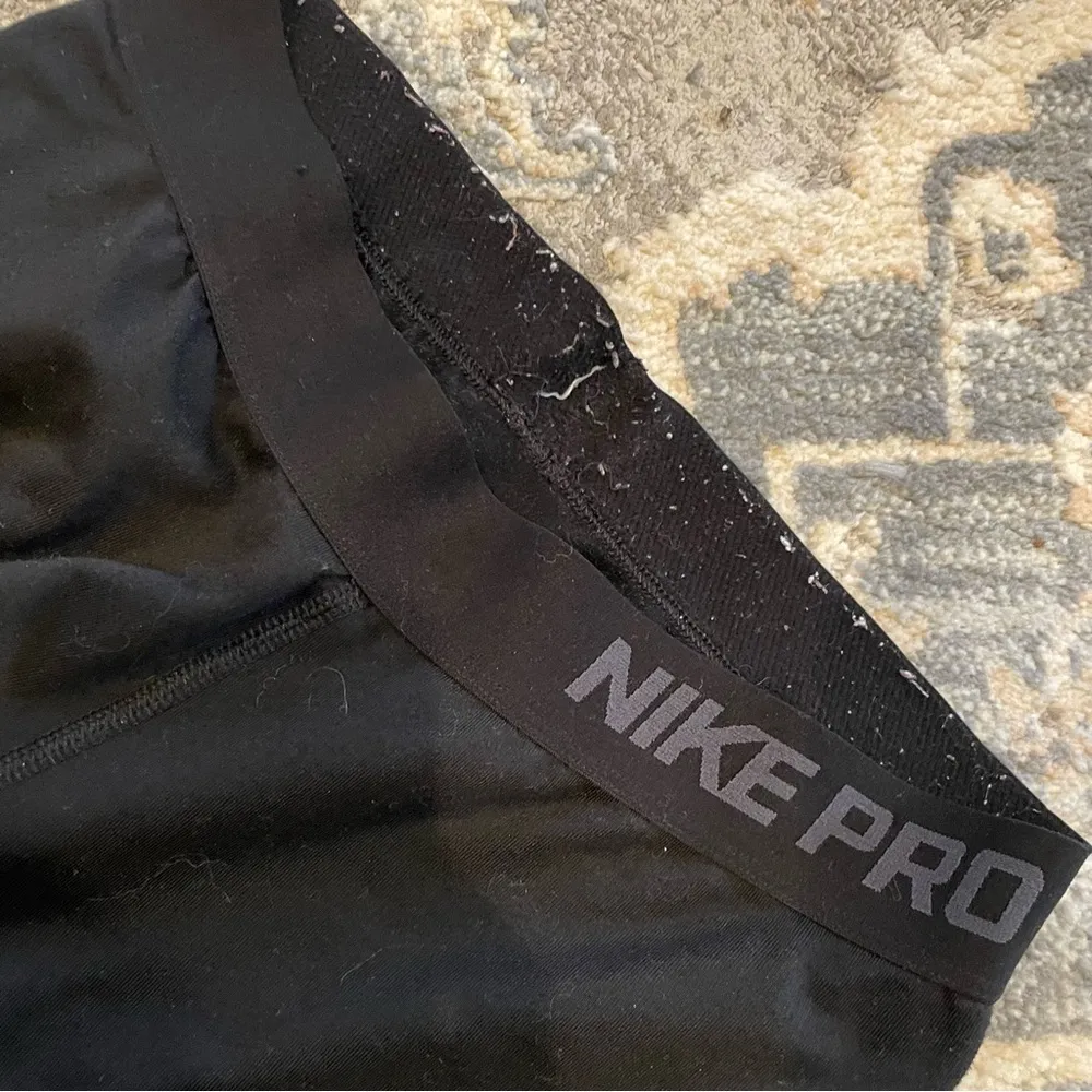 Nike Pro Black Workout Leggings - Image 2