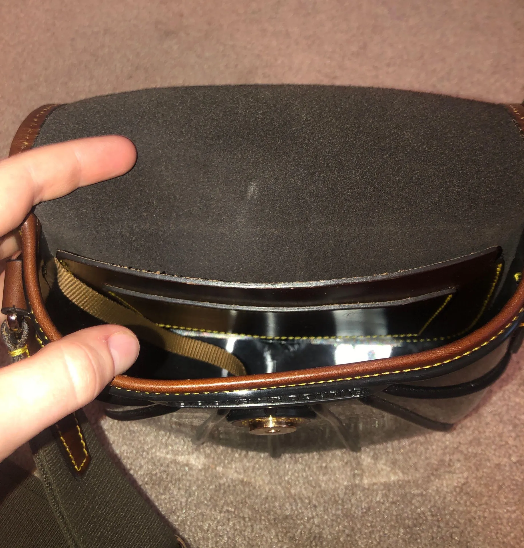 Dooney & Bourke Crossbag - Image 3