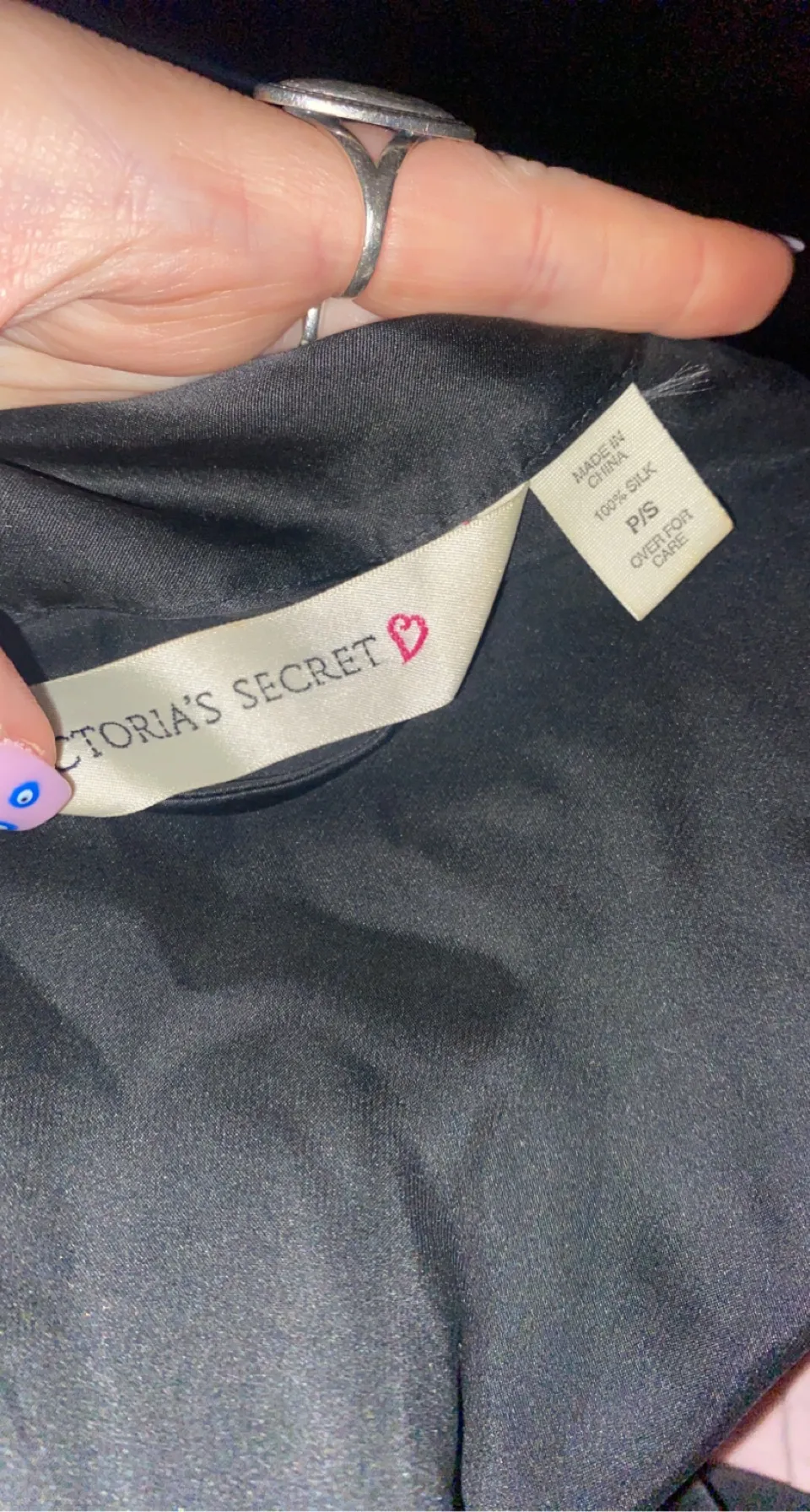 100% SILK BLACK VICTORIA’S SECRET ROBE! - Image 5