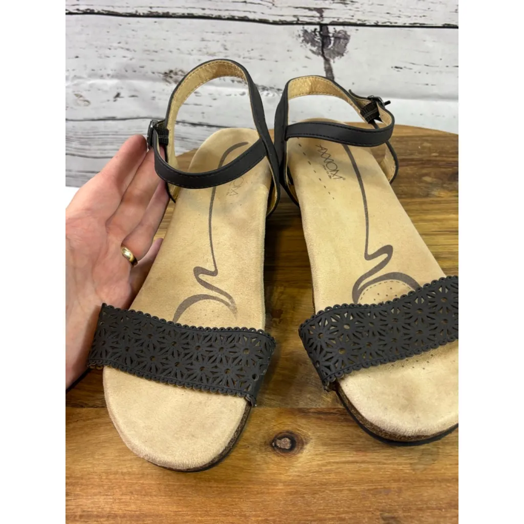 Women's AXXIOM Black Beige Wedge Sandals Size 9 - Image 2