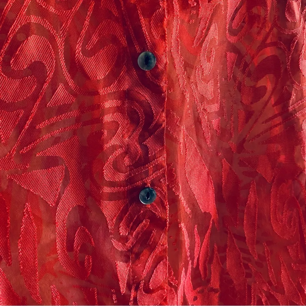 Sheer Red Coral collared button down 3/4 sleeve top size M - Image 4