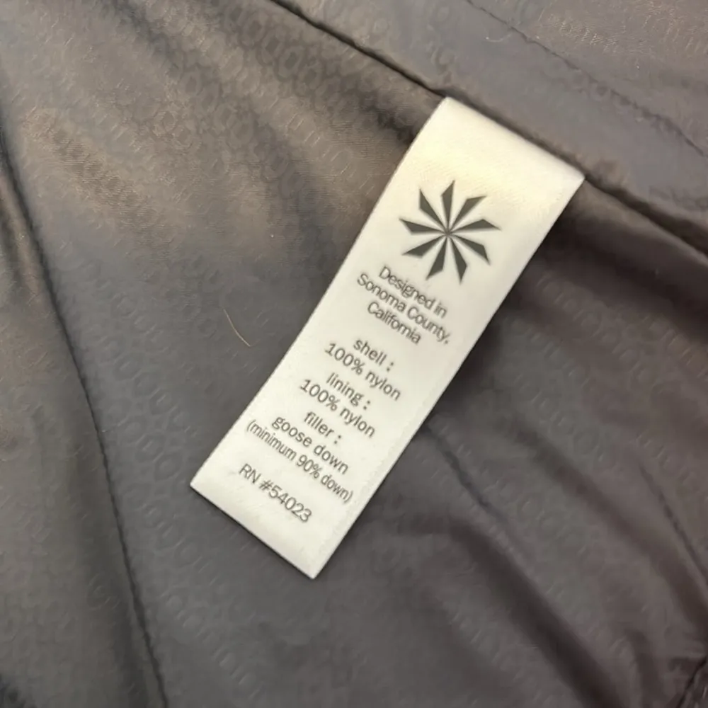 Athleta Downalicious Gray Down Full Zip Vest - Image 9