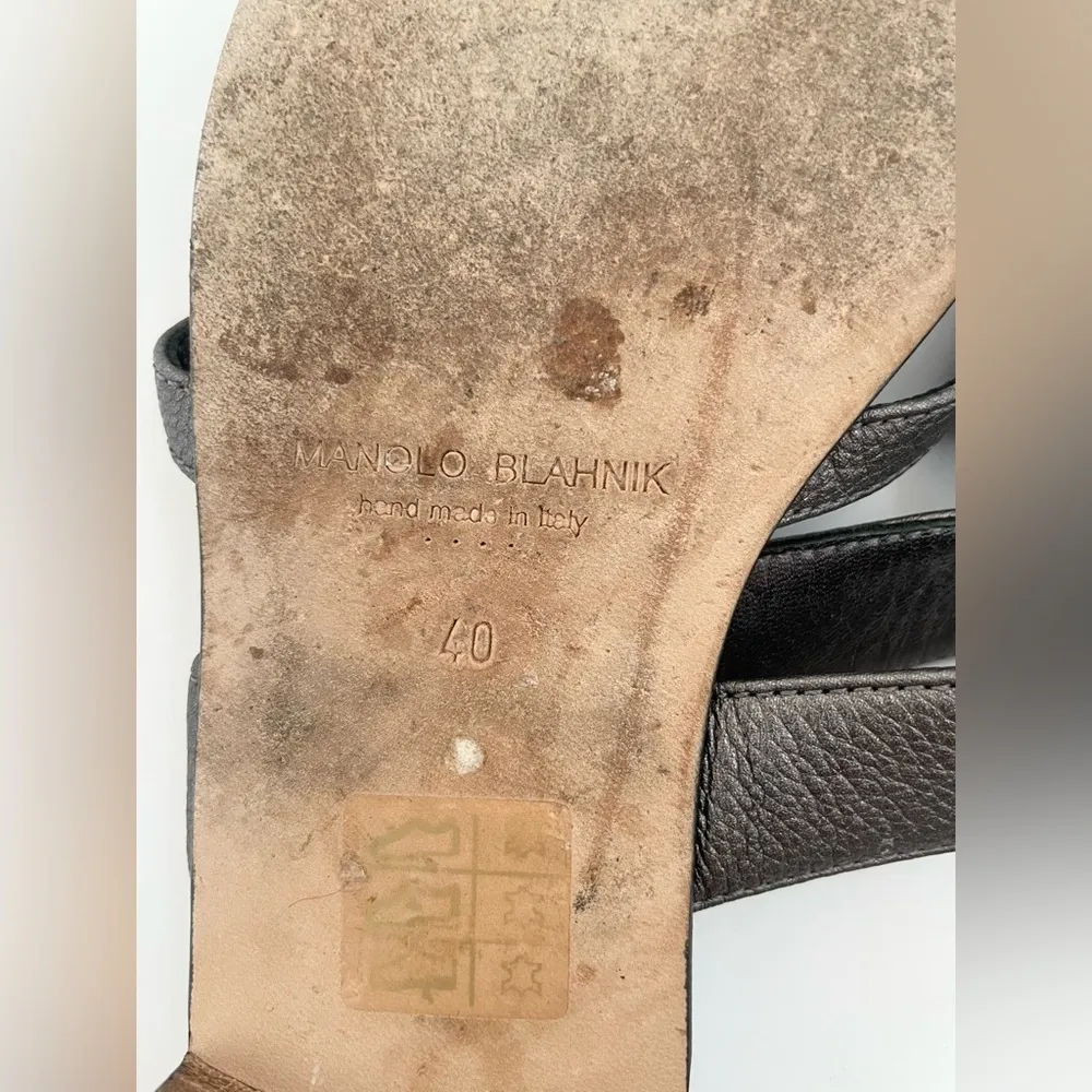 Manolo Blahnik Metallic Grey Lamb leather Susa Criss cross thong sandals flat 40 - Image 9