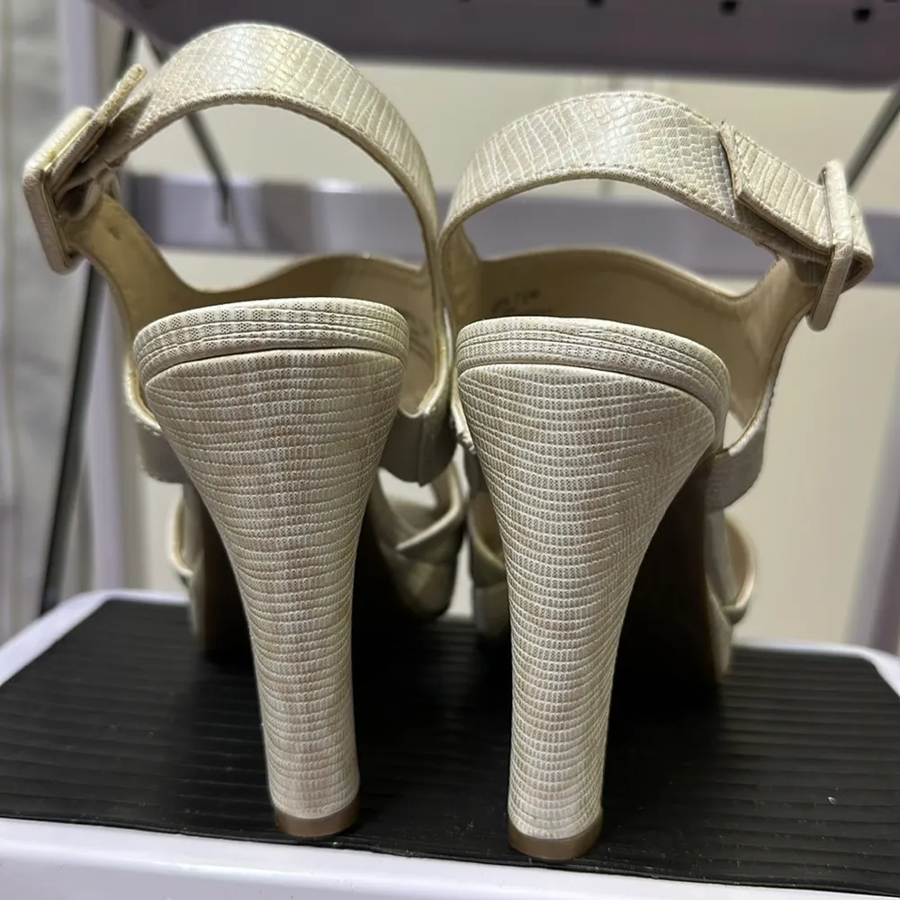 Impo Hanya Cream Animal Print Textured Ankle Buckle Sandals 4 Inch Heel 7.5 M - Image 12