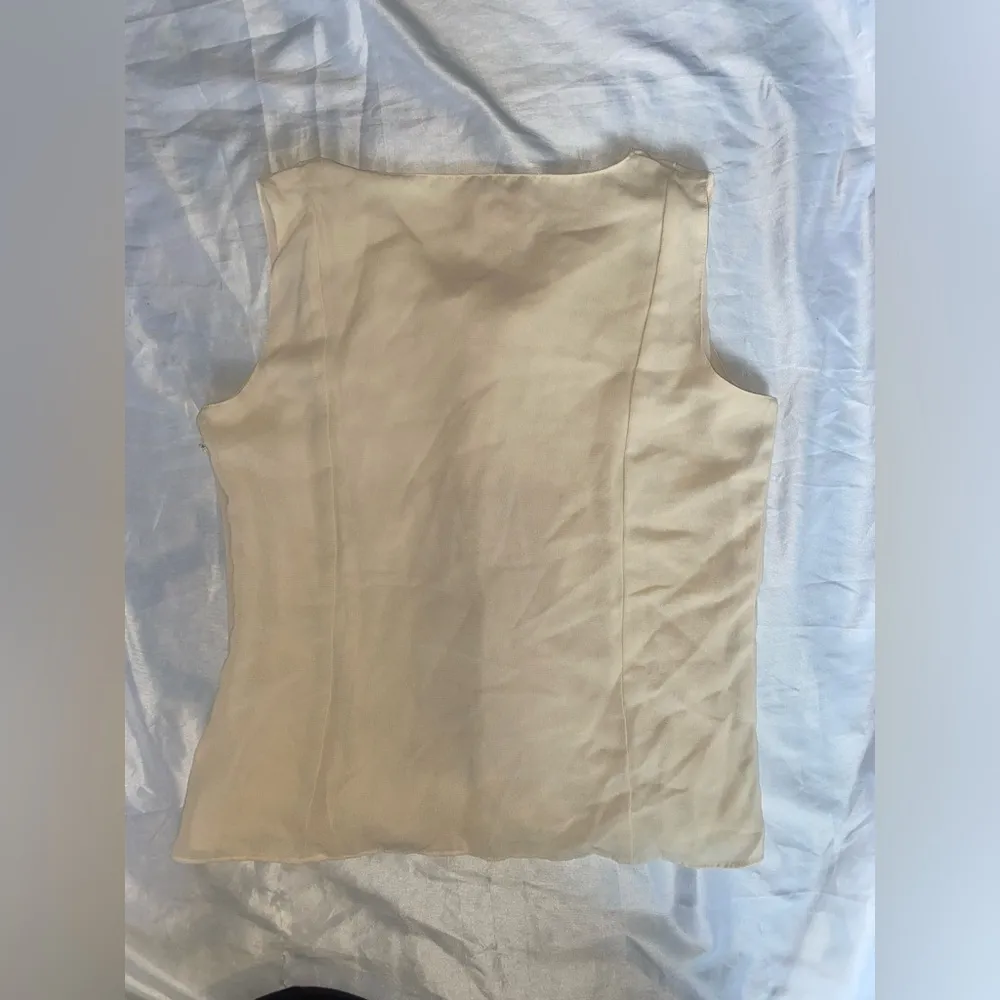 oscar de la renta beige ruffle tank top - Image 5