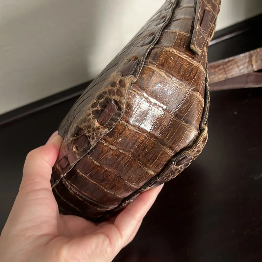 Real croc skin Vintage artisan made shoulder bag, brown. Hand made Brown - Image 7