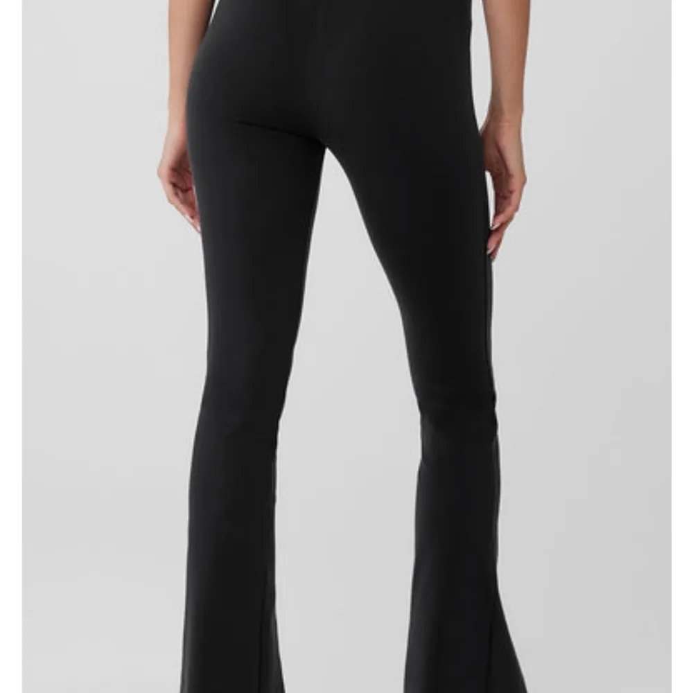 Alo Airbrush high waist flutter legging - Image 4