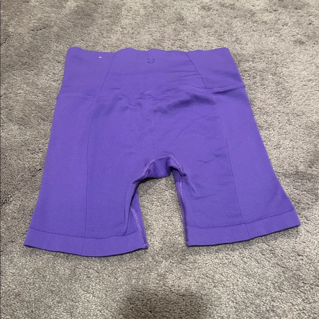 All In Motion Purple Gym Spandex Shorts SIZE M - Image 4
