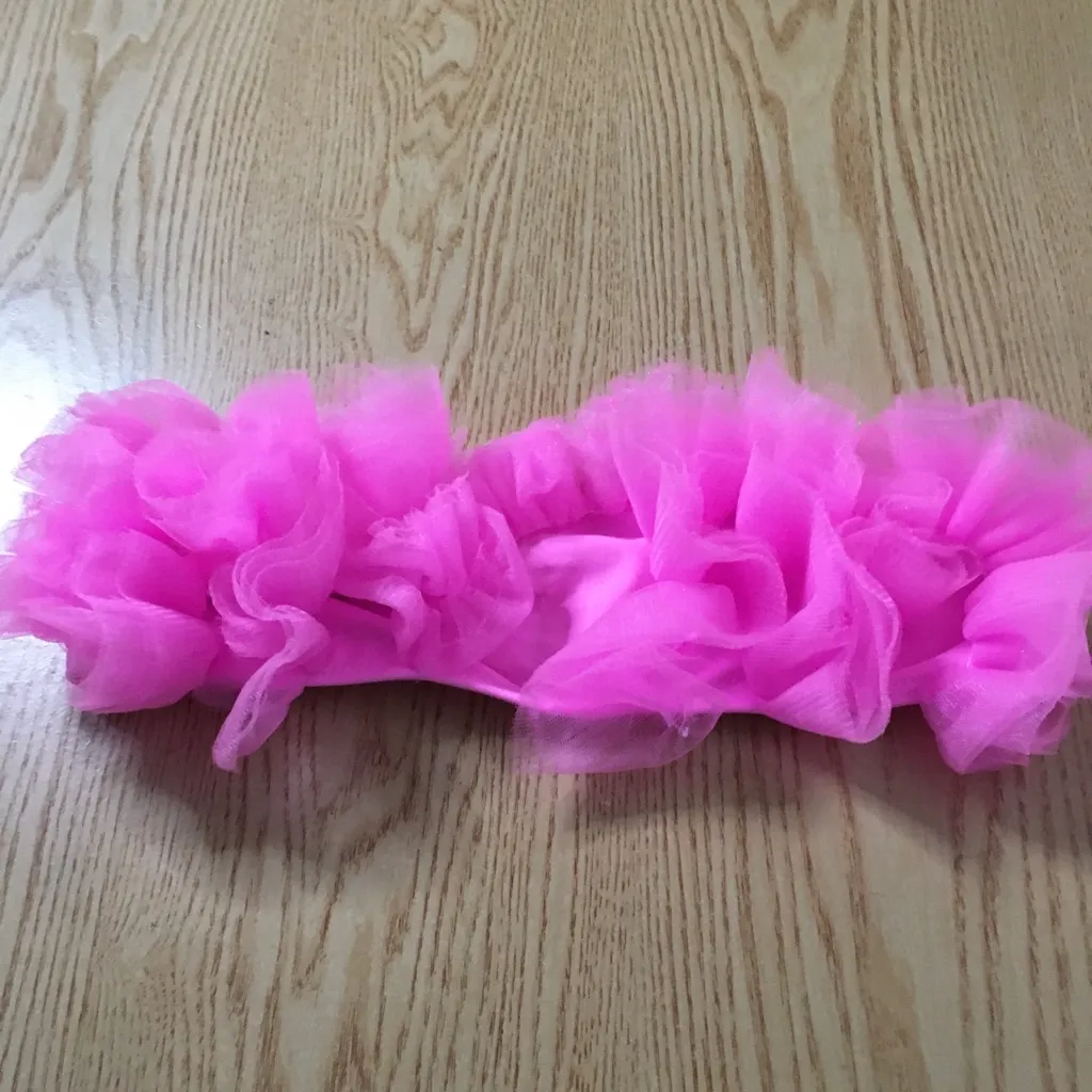 Free with bundle only Shein swimsuit bikini 👙 top size small - Image 3