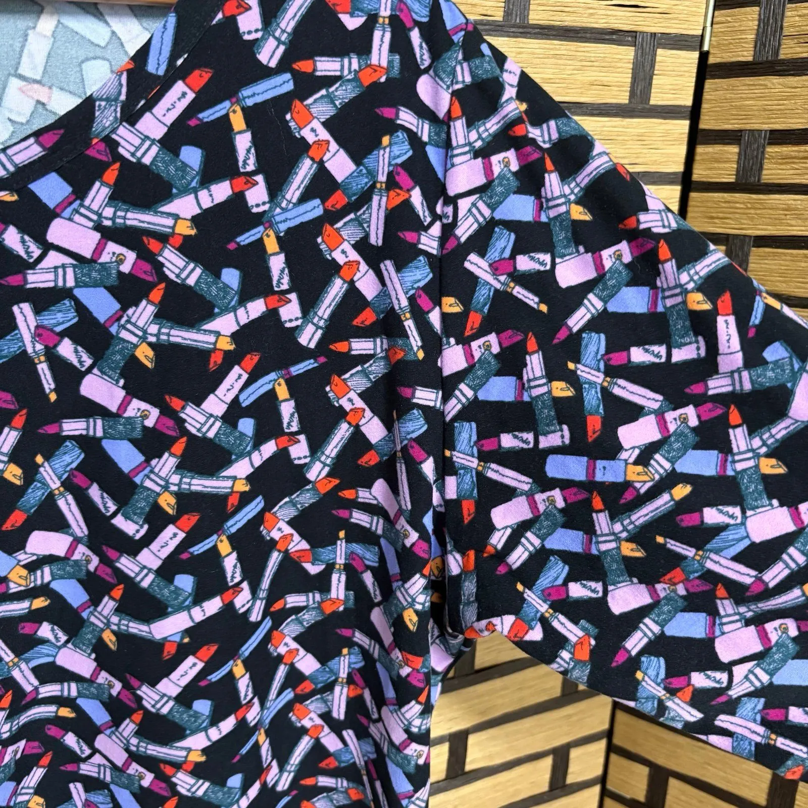 LulaRoe Lipstick Print Top 3X‎ - Image 3