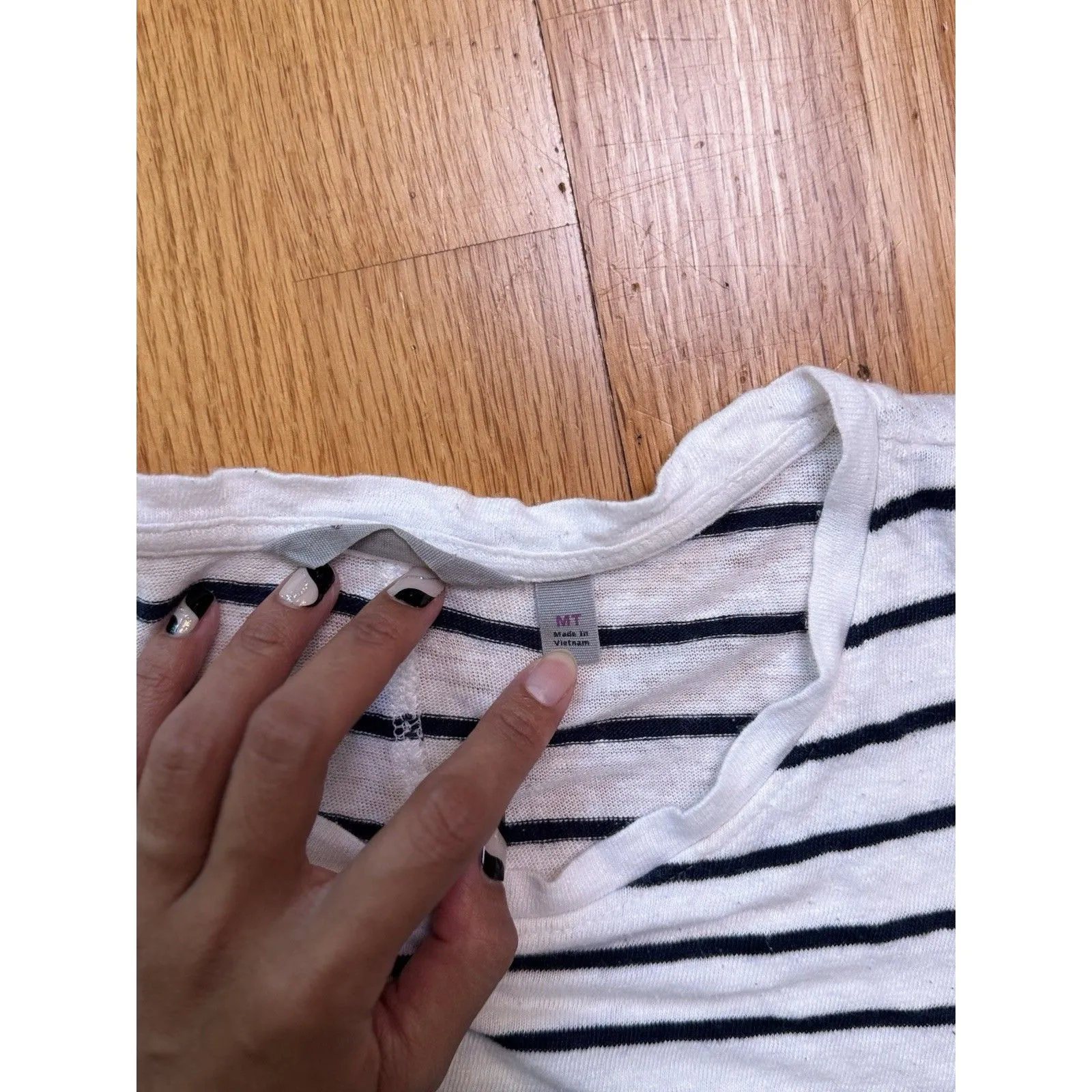 Athleta Women’s 100% Linen Striped Sleeveless Tank Top Tulip Hem Black White M - Image 6