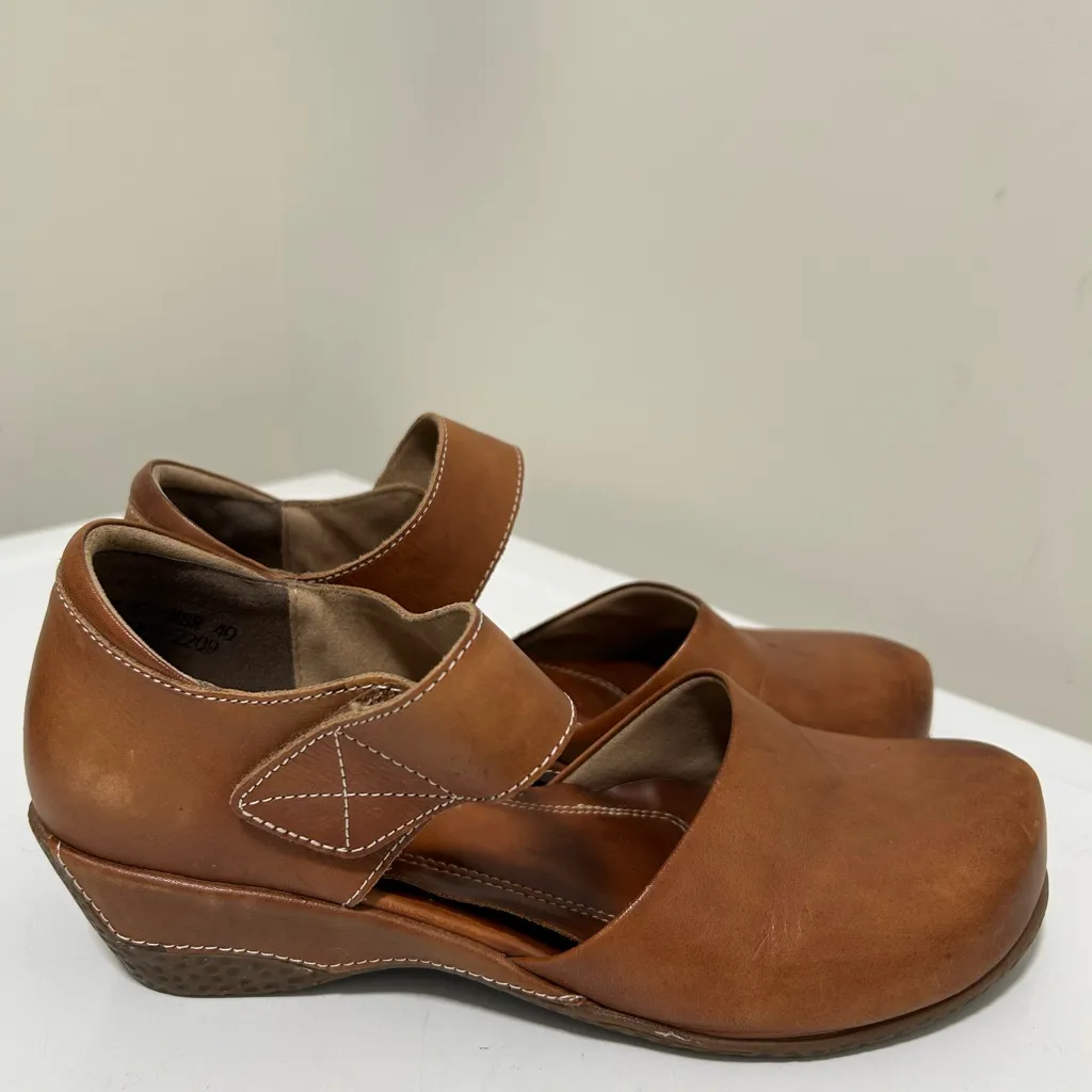 L’Artiste Mary Jane Wedge Shoes Tan Brown Size 9 US 40 EU - Image 2