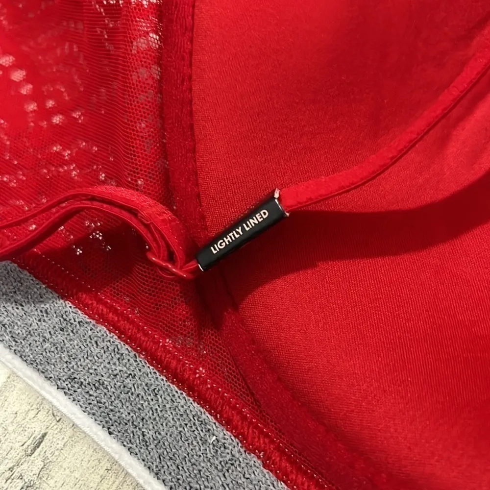 Victoria’s Secret Lightly Lined t-shirt red lace bra Size 34C - Image 8