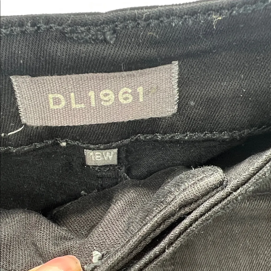 DL1961 Women's Black Ankle Jeans - Image 2