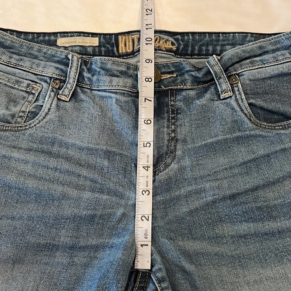 Kut From The Kloth Catherine Boyfriend Short Size 6 - Image 4