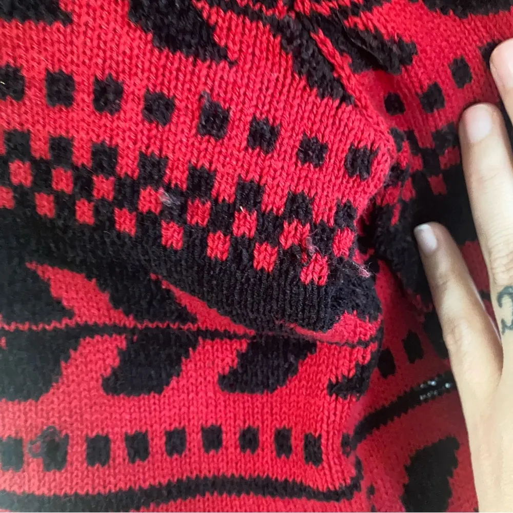 Vintage Monterey by Korea Red & Black Fringe Sweater Size M - Image 4