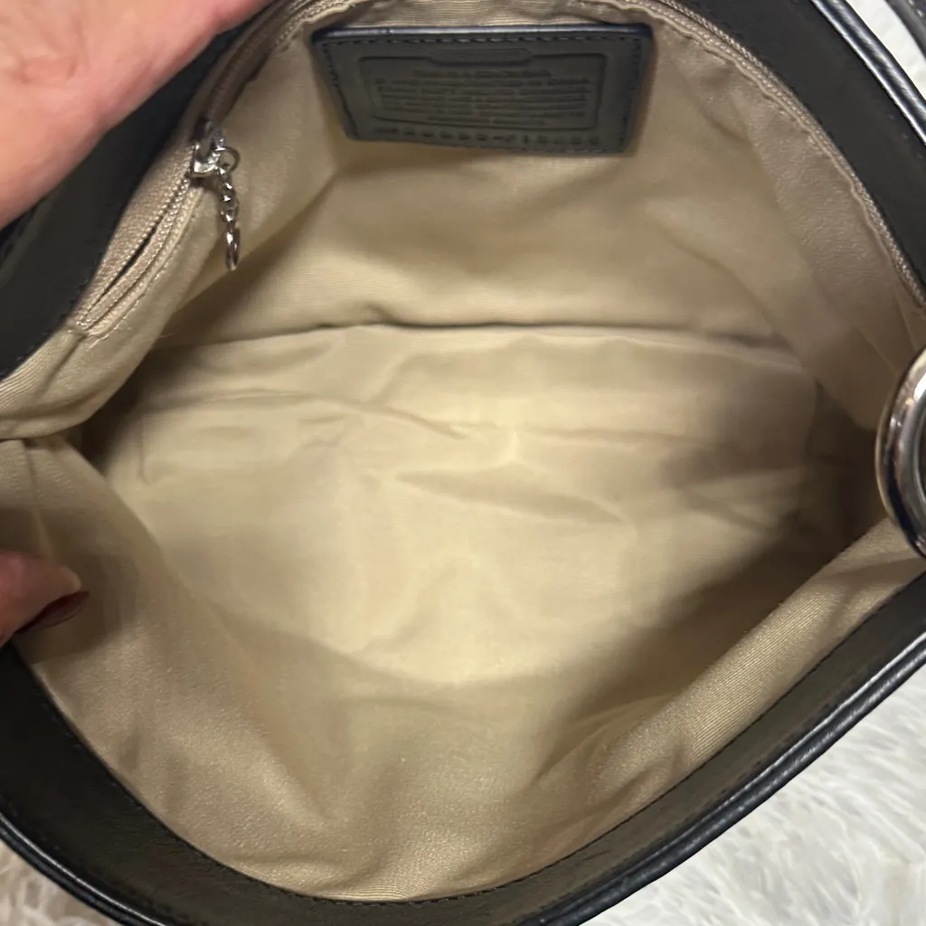 Coach Hamptons Hobo Shoulder Bag
F13086 Vintage Y2K Black Pebble leather - Image 12