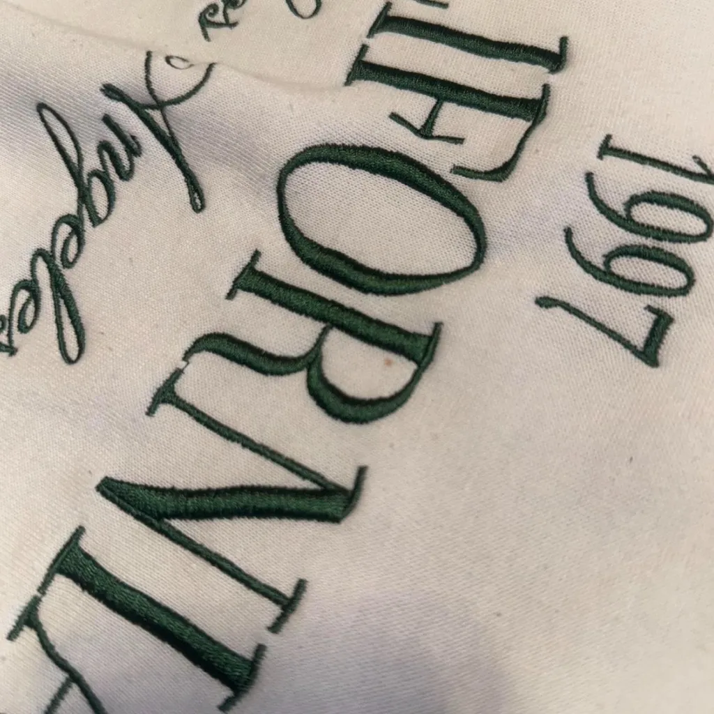 Angel Kiss White Cropped 1997 California Sweatshirt XL - Image 5