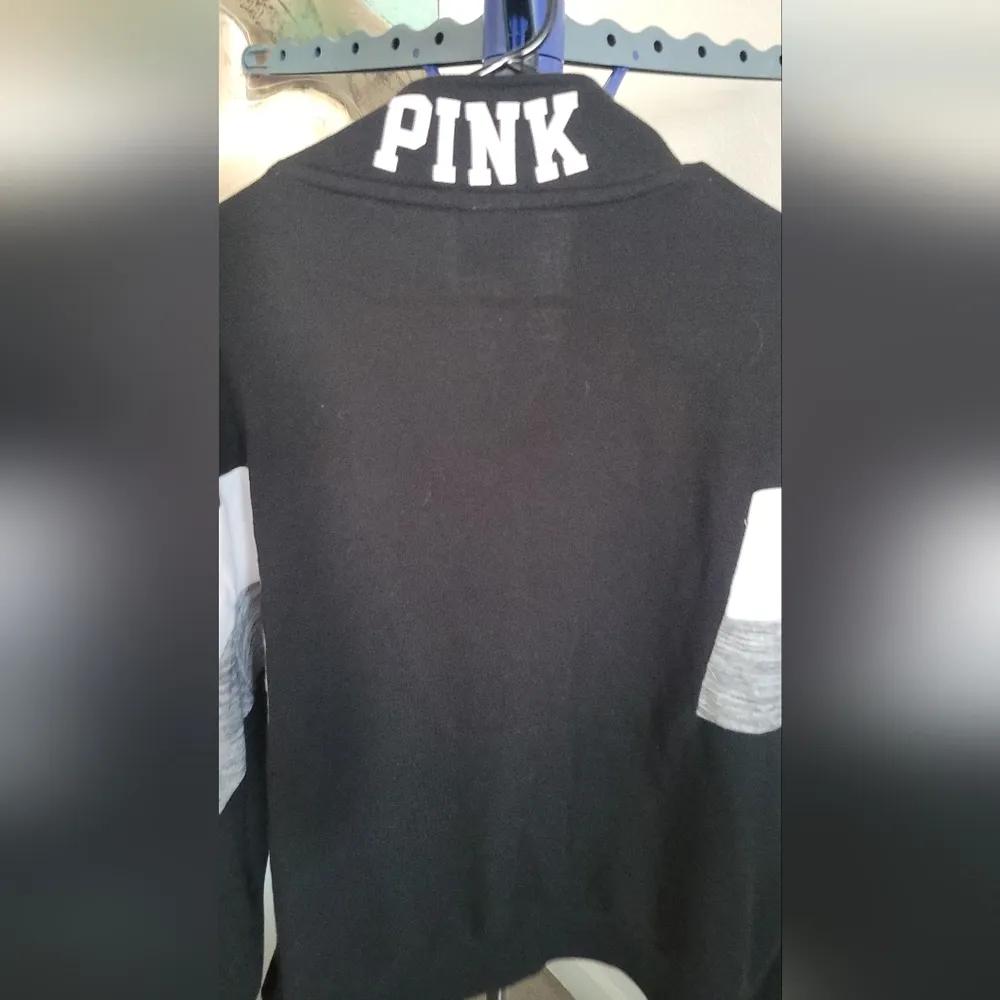Pink Victoria’s Secret Gray & Black 1/4 zip pullover size Large - Image 6