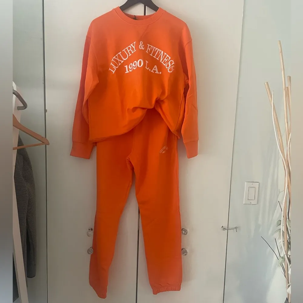 Zara sweatshirt and matching sweatpants - Image 10