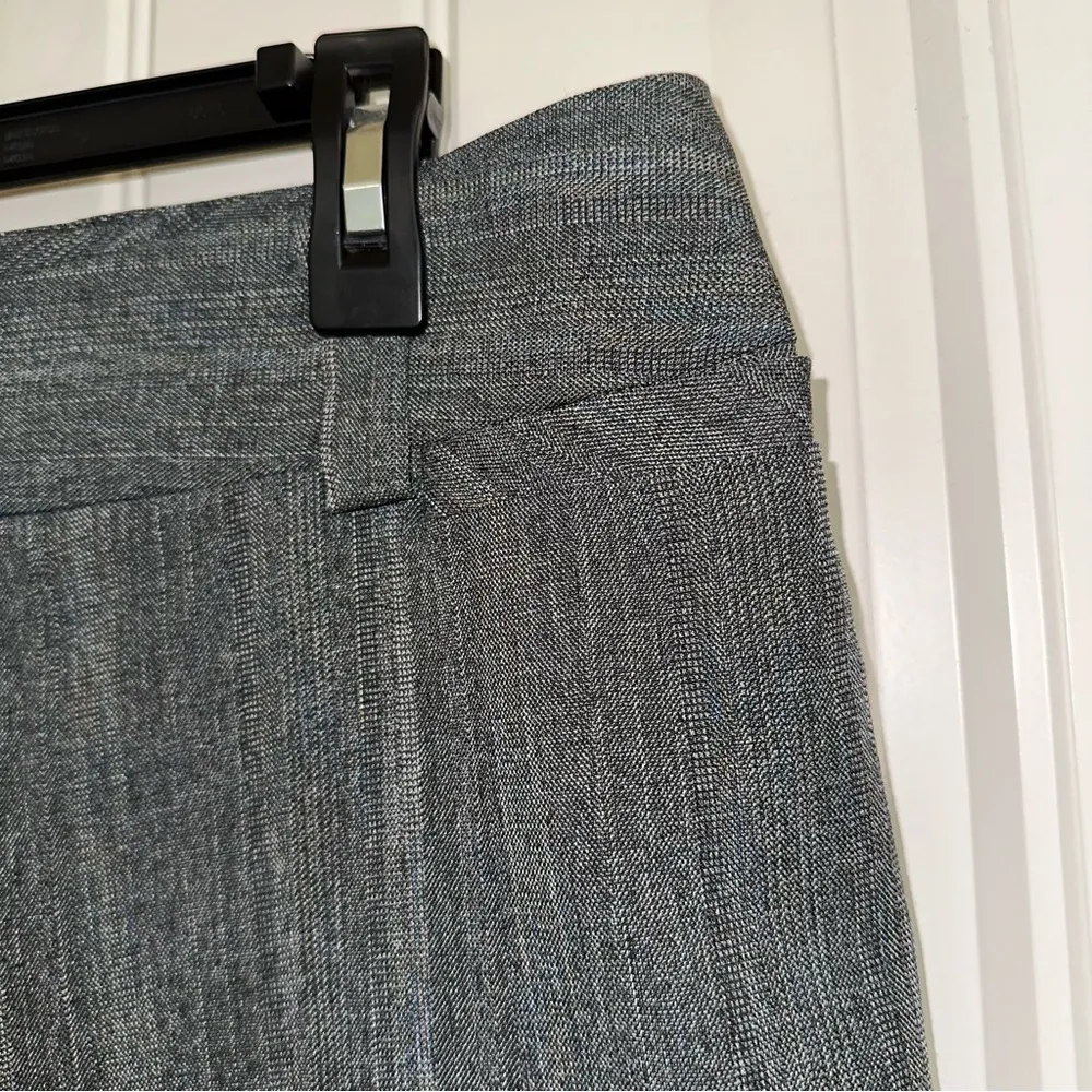 IZ Byer California  grey dress, Capri pants women 7 - Image 3