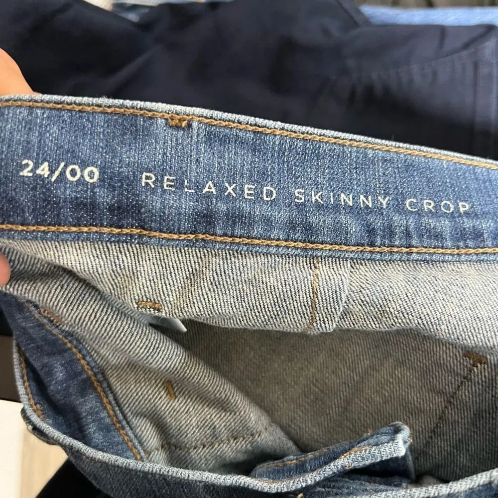 Ann Taylor Loft Relaxed Skinny Crop Light wash Blue Jean- Women's sz 24/00 - Image 6