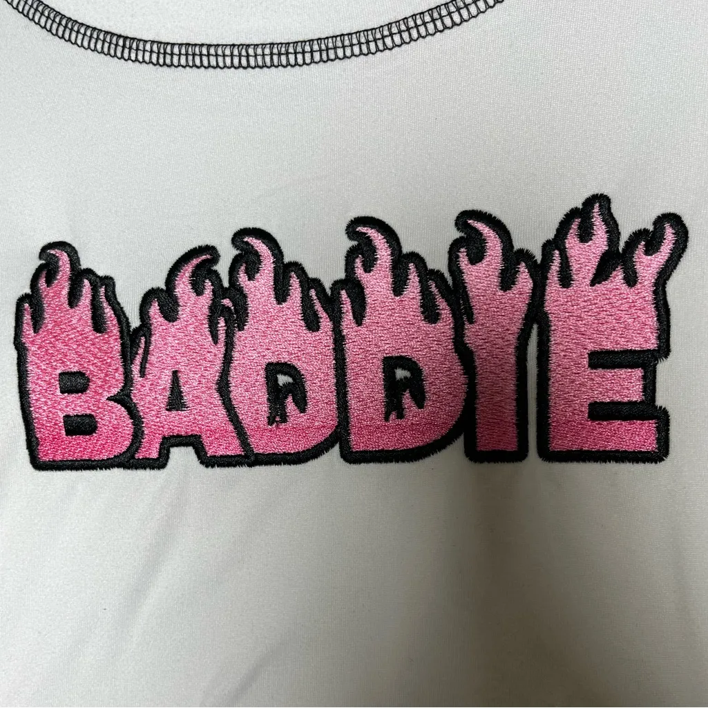 Riley & James Women’s NEW Y2K Style Long Sleeve 'Baddie' Baby Tee Top Sz M - Image 2