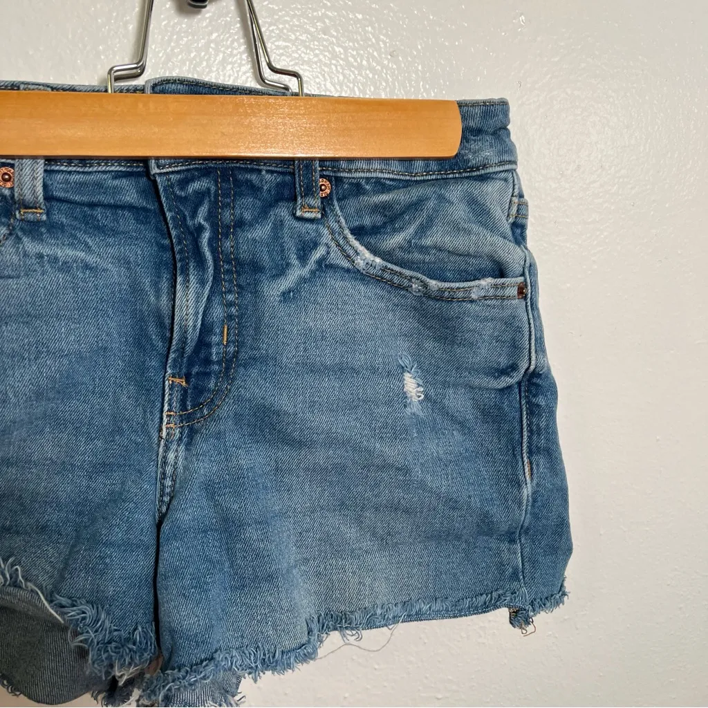Old Navy High-Rise O.G. Loose Cut Off Shorts Medium Wash 2 - Image 4