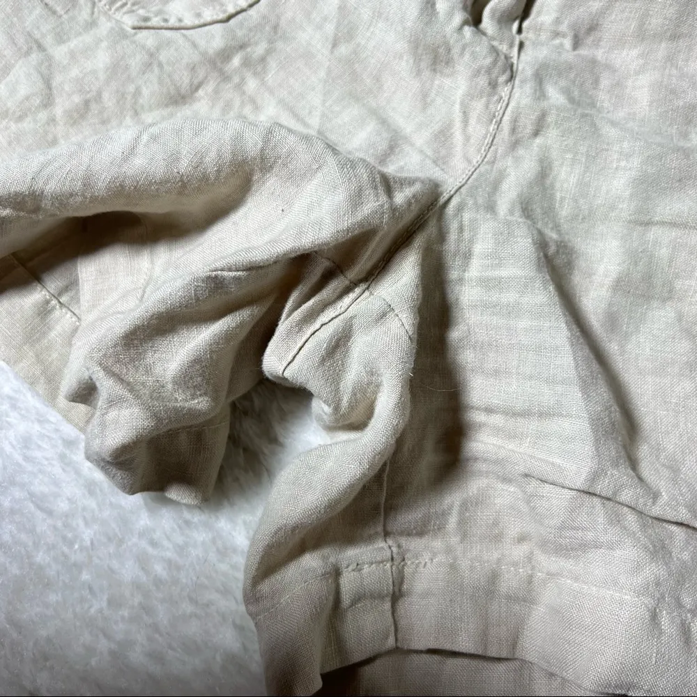 Tommy Bahama 100% Linen Khaki Cargo Shorts - Image 3