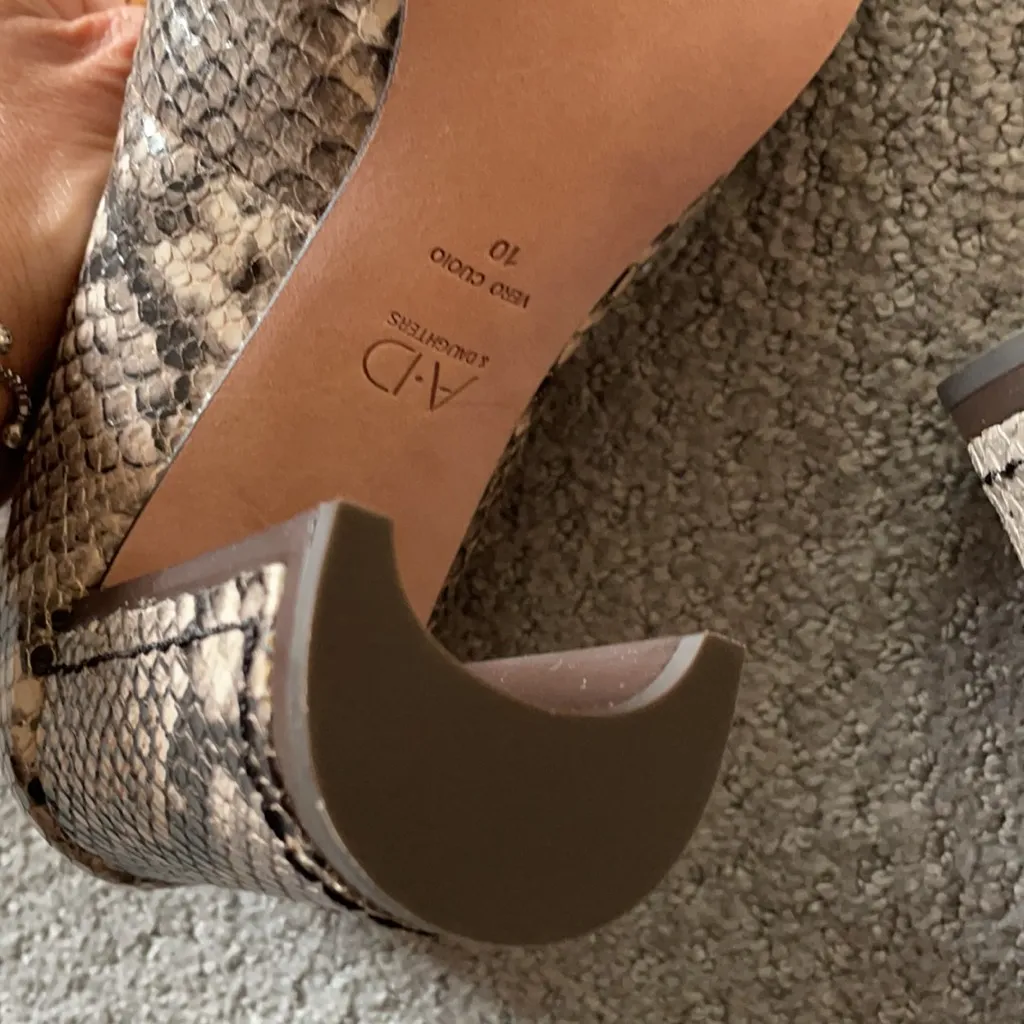 Elodea Snake Print Leather Block Heel Pumps new Brown Size 10 - Image 8