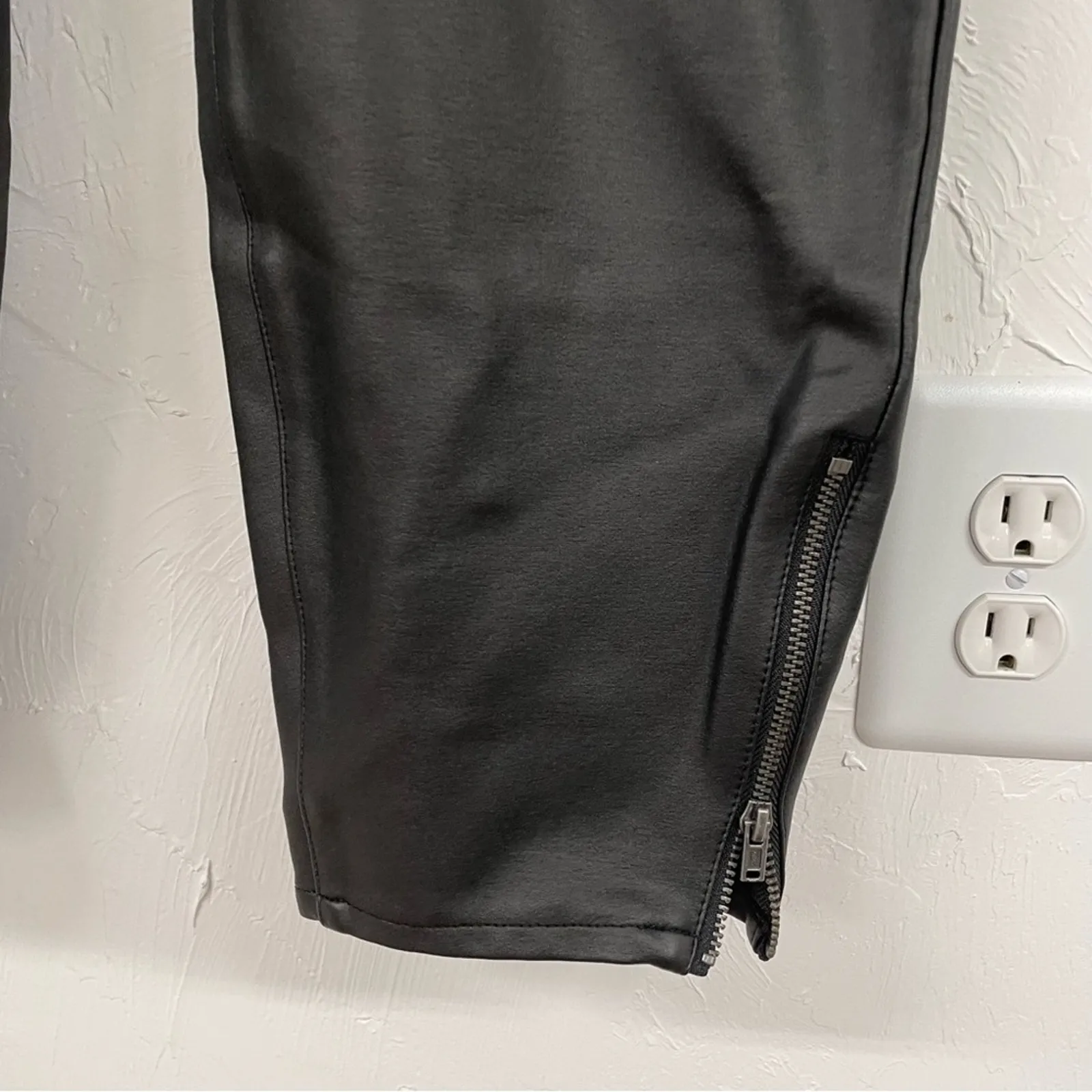 Torrid Black Faux Leather High Rise Moto Pants Womens 22R Zipper Details - Image 7