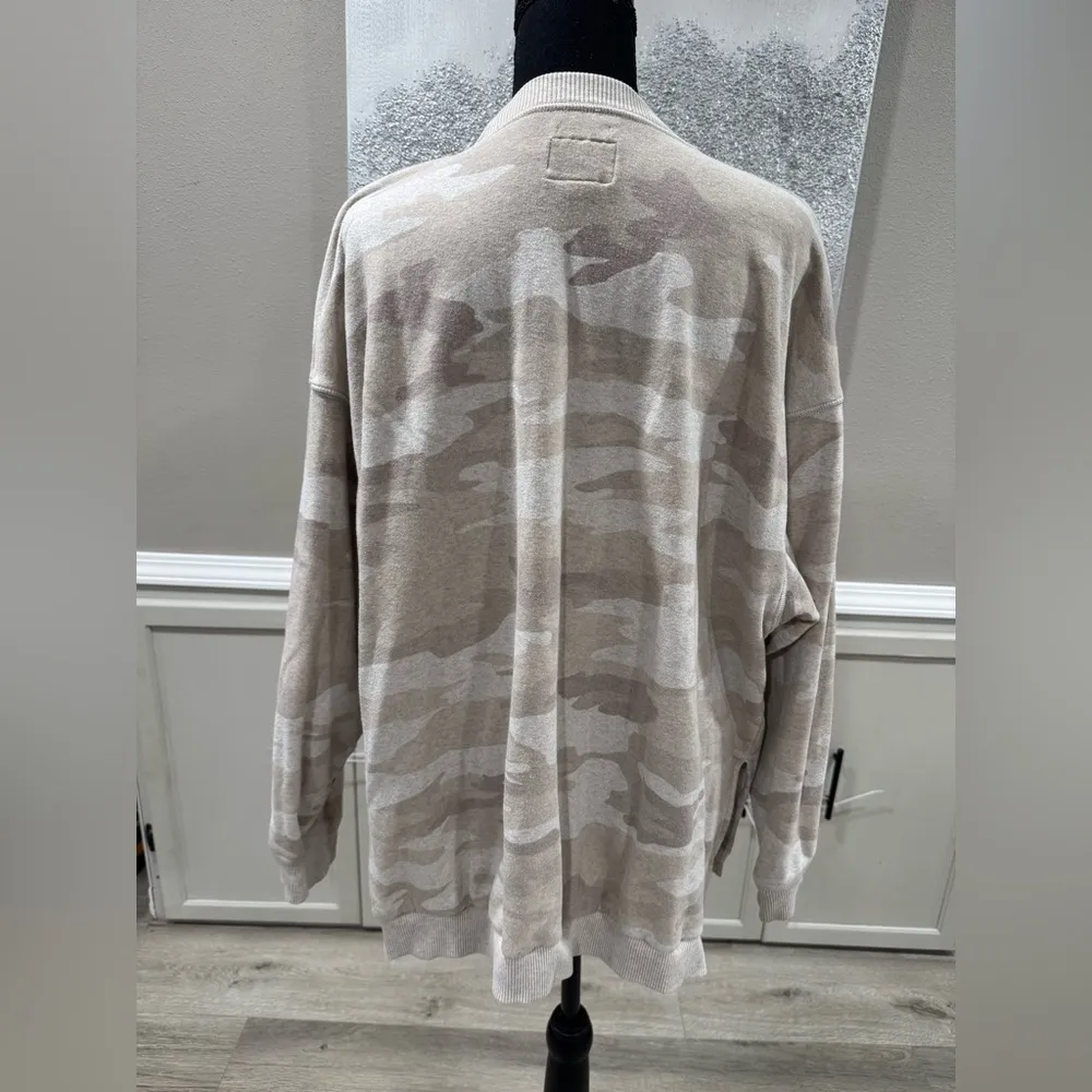 AE Fleece Oversized Vintage Crew Neck Sweatshirt Size Medium - Image 6