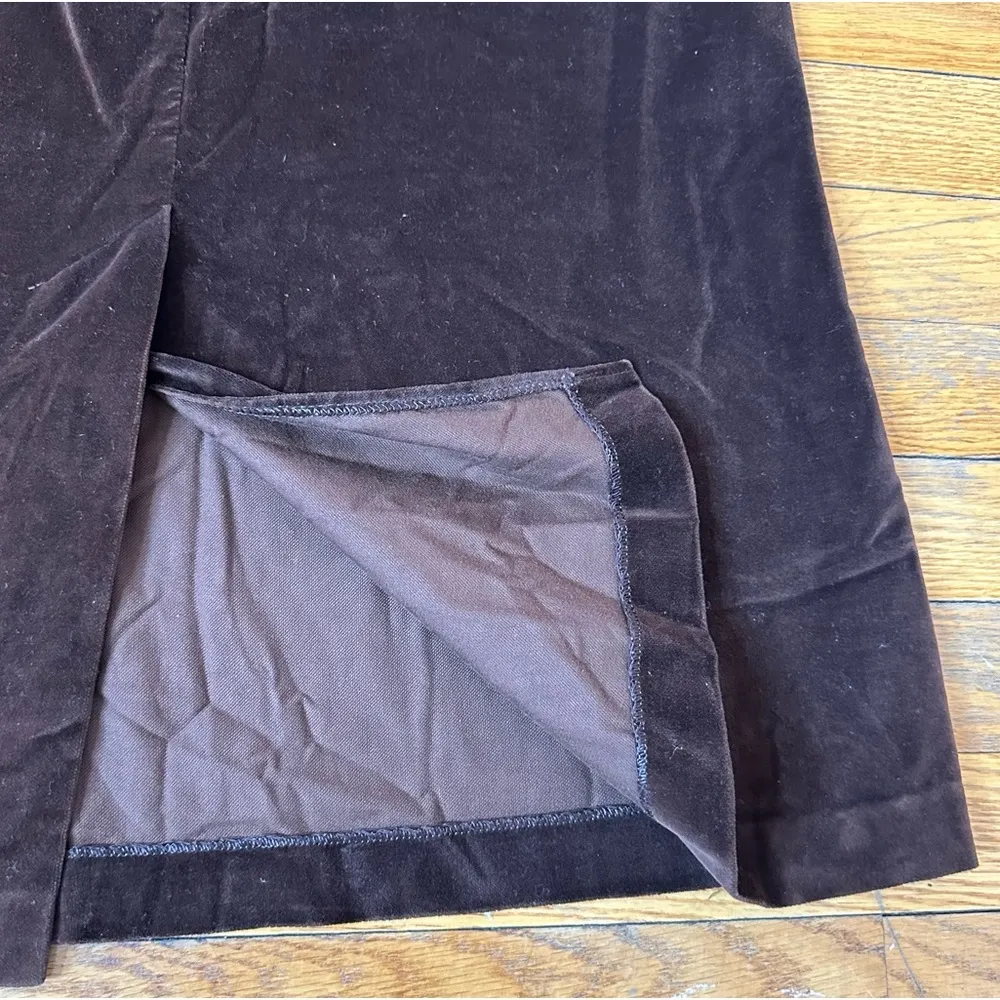 Vintage deep brown velvet skirt with front slit 1970s style zipper size 11 - Image 4