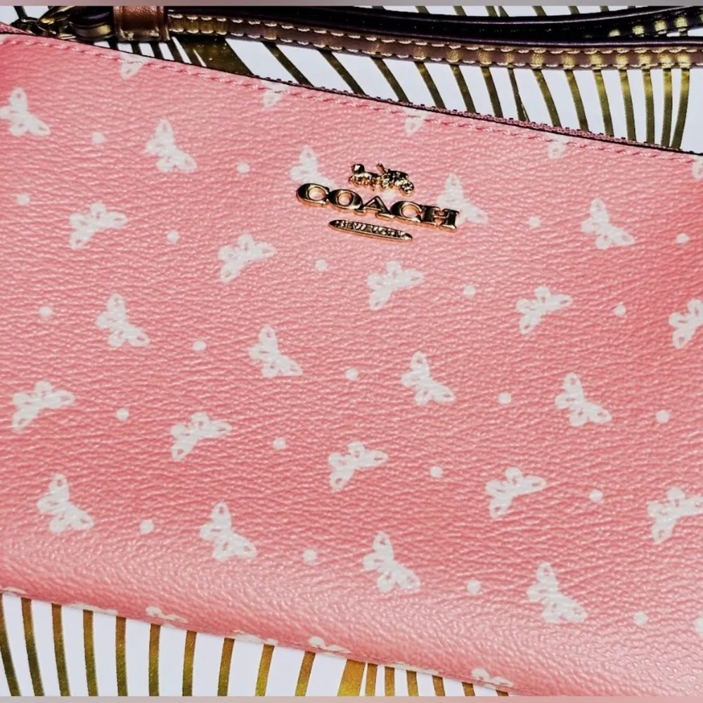 NWOT Coach Pink Blush Chalk Butterfly Polka Dots Wristlet Bag Butterflies Pink - Image 2