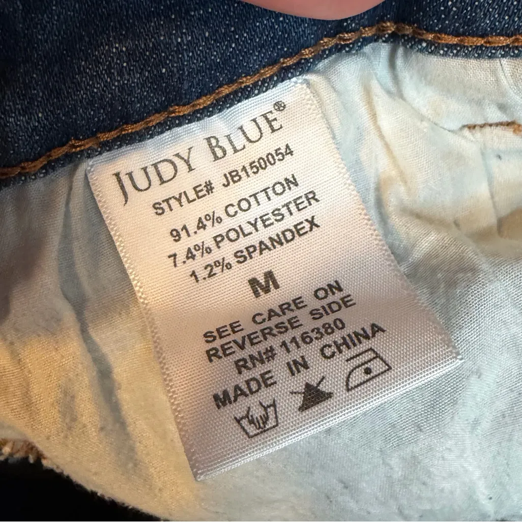 Judy blue jean shorts medium - Image 4