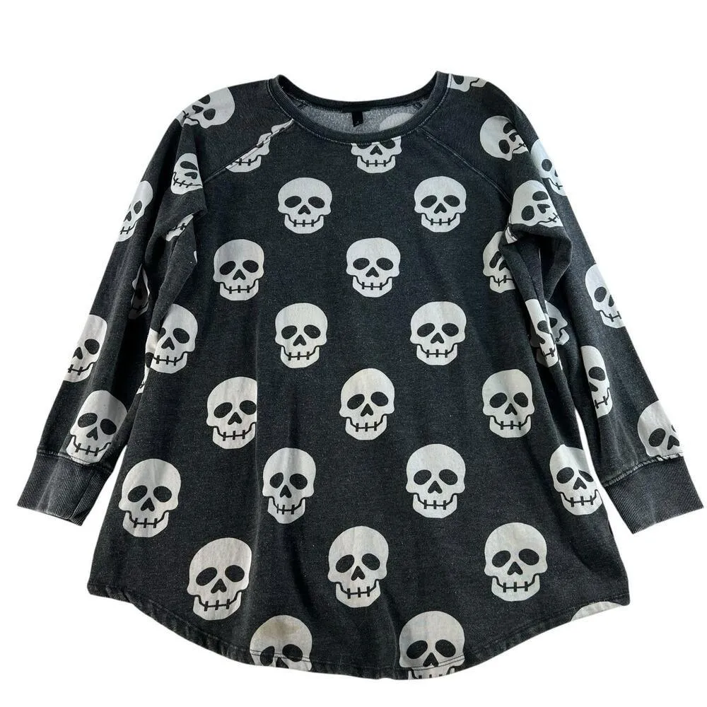 Torrid Plus 1X Sweatshirt Skulls Tunic Classic Fit Cozy Fleece Crew Neck Raglan - Image 2