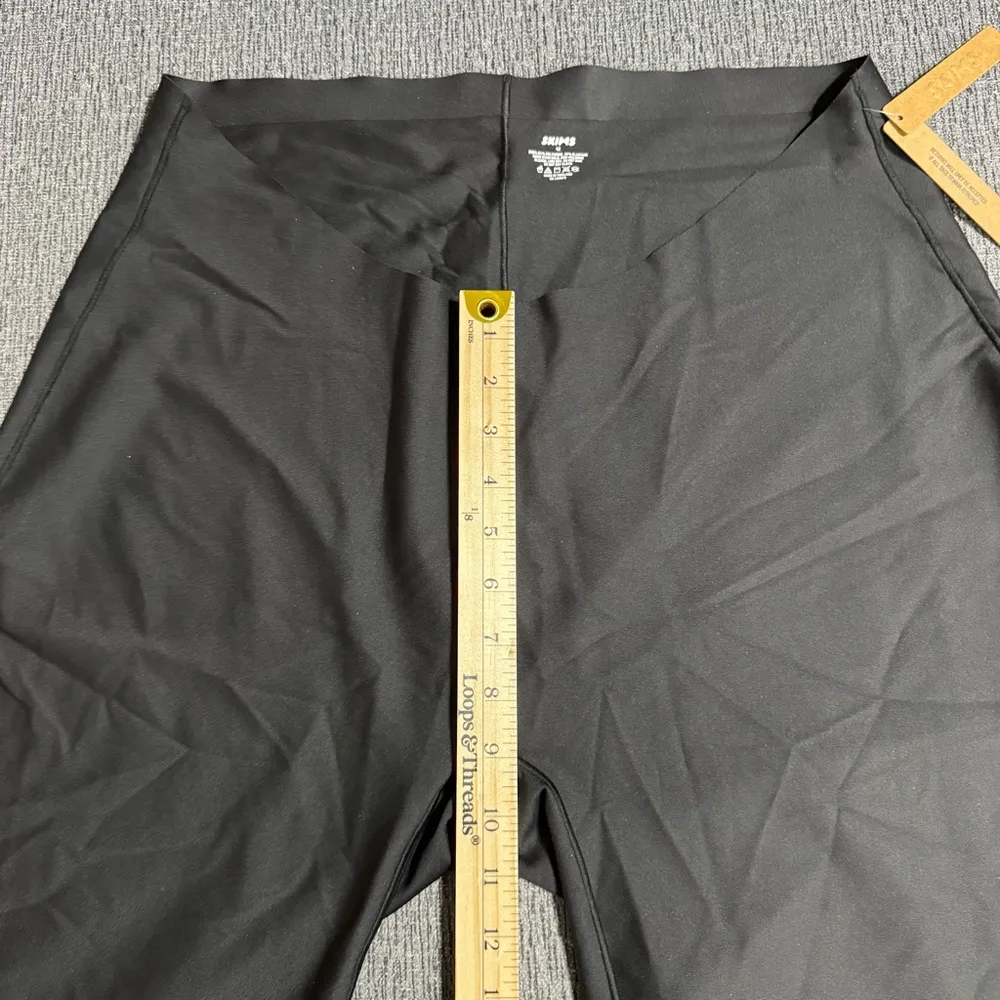 SKIMS Body Dipped Front Leggins - Image 10