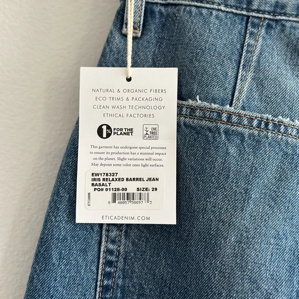 Ética Iris Relaxed Barrel Jean in Basalt, Size 29 Blue - Image 8