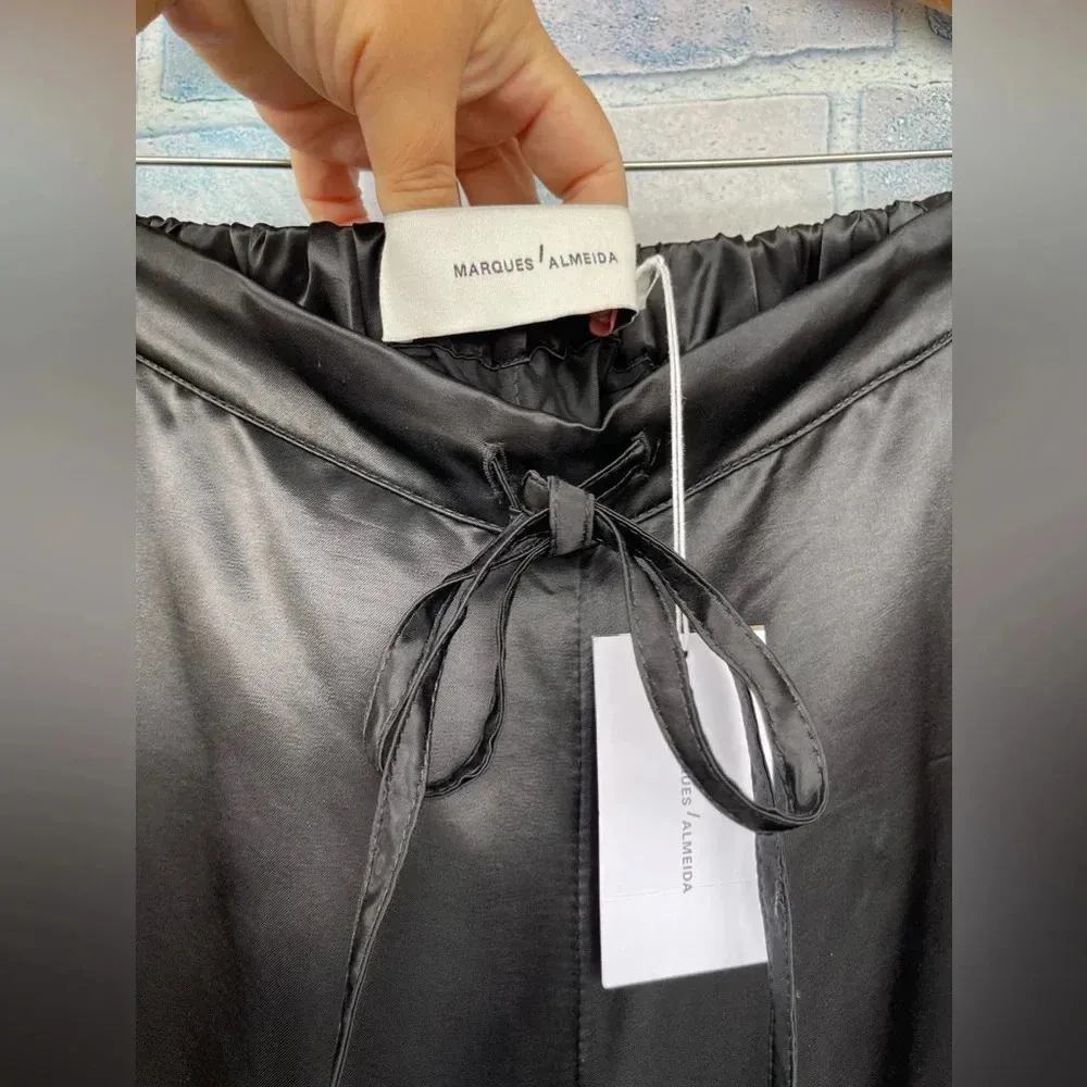 MARQUES' ALMEIDA
Feather - Image 5