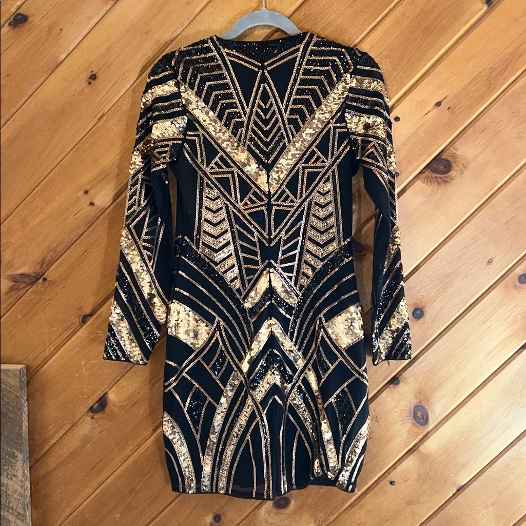 Express sequin shiny gold & black vneck long sleeve bodycon dress - Image 7