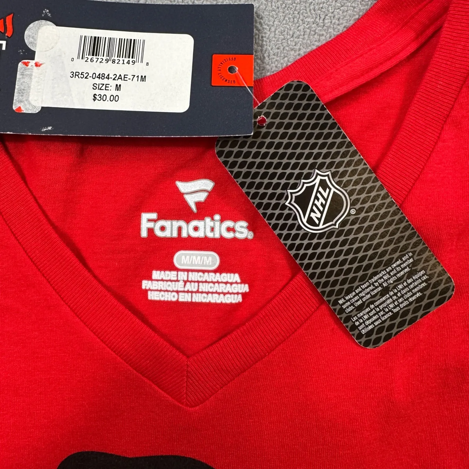 NWT Fanatics Chicago Blackhawks Shirt Womens M V Neck NHL Short Sleeve Hockey - Image 4